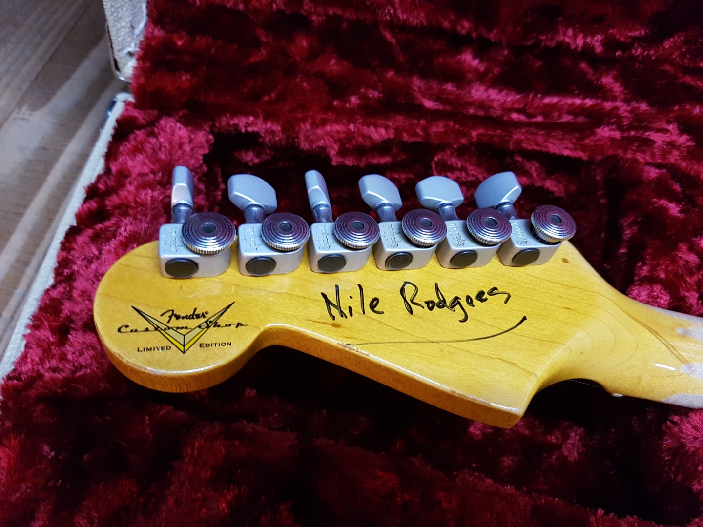 2014 펜더 커스텀샵 Nile Rodgers Hitmaker