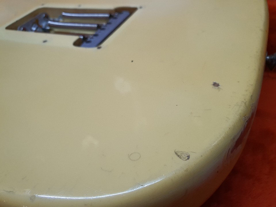 1988 Fender 62 Vintage Reissue_Corona